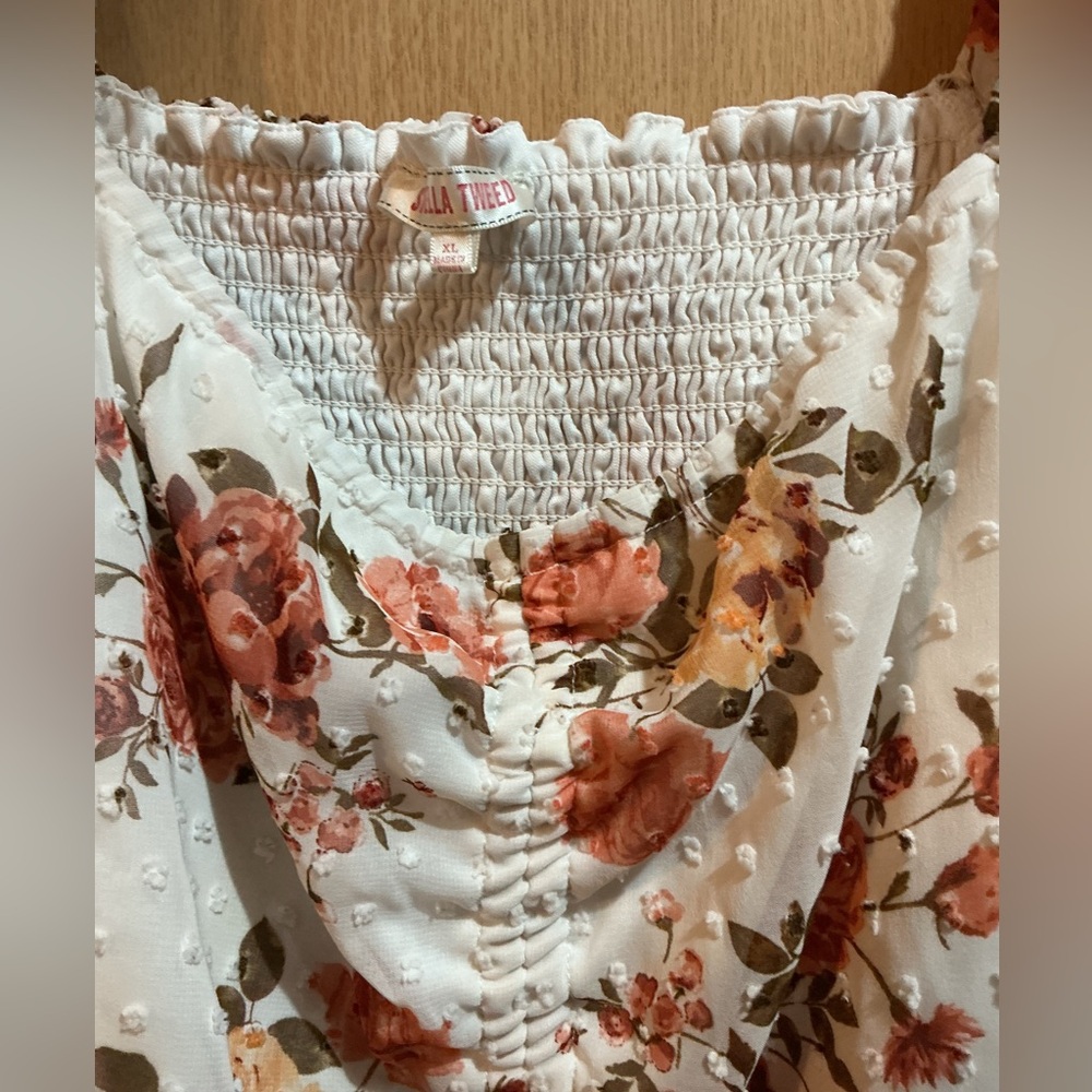 Stella Tweed Floral Blouse with Smocked Detail - Picture 3 of 4